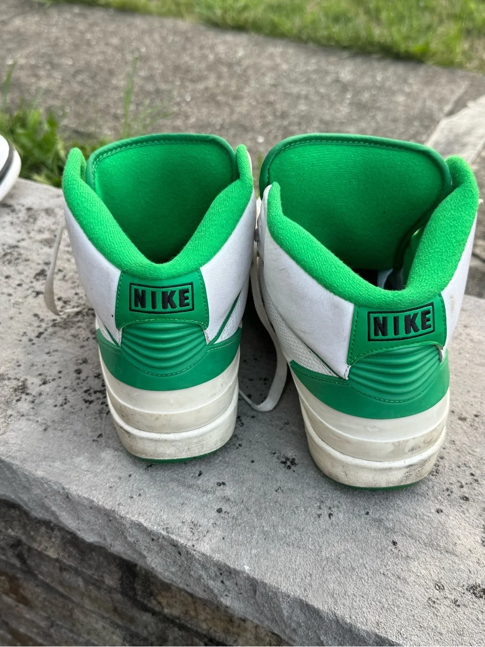 Jordan Retro 2’s in White and Green